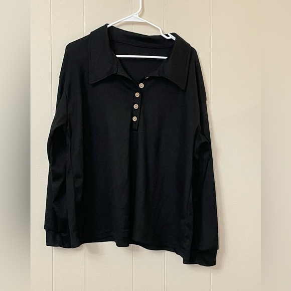 Elegant Black Button-Down Women's Shirt - Picture 1 of 2